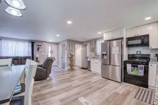 120 Elmwood Dr, Pittsburgh, PA 15116 - Photo 13