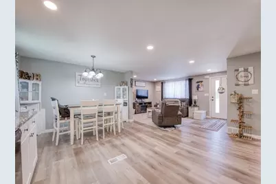 120 Elmwood Dr, Pittsburgh, PA 15116 - Photo 11