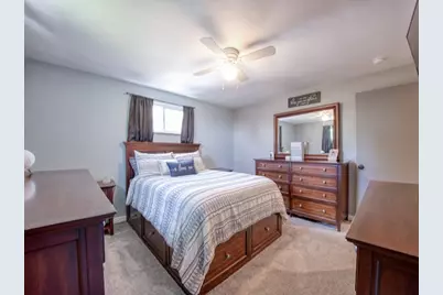 120 Elmwood Dr, Pittsburgh, PA 15116 - Photo 25