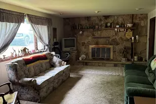 35 Tunnel St, Donegal, PA 15376 - Photo 5