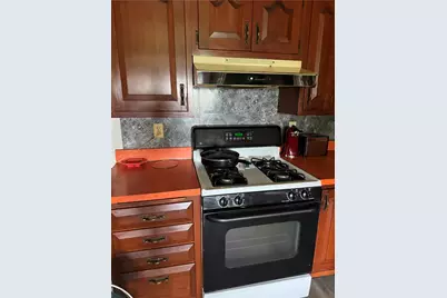 35 Tunnel St, Donegal, PA 15376 - Photo 7