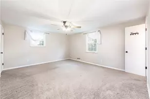 1361 Pesavento Dr, Bridgeville, PA 15017 - Photo 17