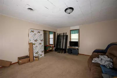 317,311,321,325 S Washington St, Eau Claire, PA 16030 - Photo 35