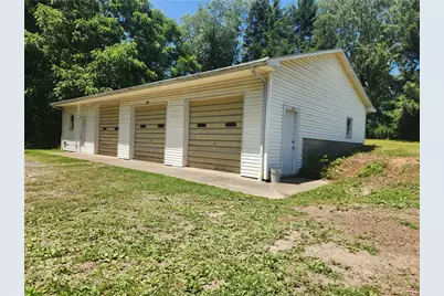 223 S Benbrook Rd, Center Township, PA 16001 - Photo 5