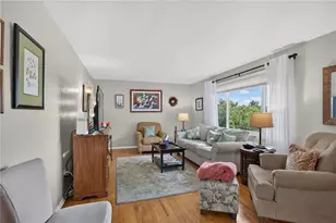 265 Oaklyn Rd, Bethel Park, PA 15102 - Photo 5