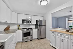 477 Cherry Ct, Ross Twp, PA 15237 - Photo 3