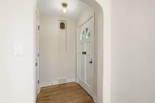 953 William Penn Ct, Pittsburgh, PA 15221 - Photo 3