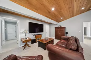 675 N Wade Ave, East Washington Boro, PA 15301 - Photo 17