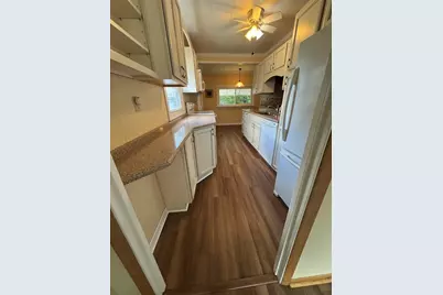877 Riverview Ave, Baden, PA 15005 - Photo 9