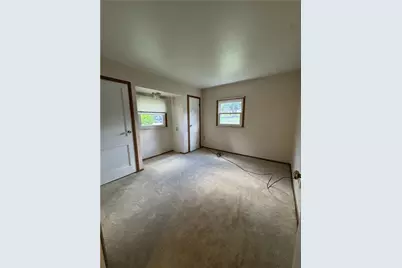 877 Riverview Ave, Baden, PA 15005 - Photo 11