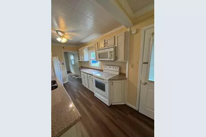 877 Riverview Ave, Baden, PA 15005 - Photo 5