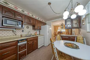422 Woodrift Ln, Pittsburgh, PA 15236 - Photo 7