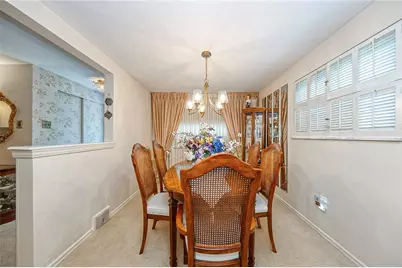 422 Woodrift Ln, Pittsburgh, PA 15236 - Photo 5