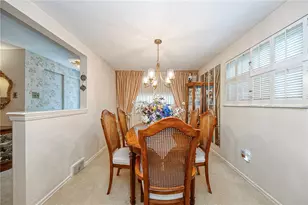 422 Woodrift Ln, Pittsburgh, PA 15236 - Photo 5