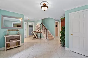 2474 Wedgewood Dr, Pittsburgh, PA 15090 - Photo 5