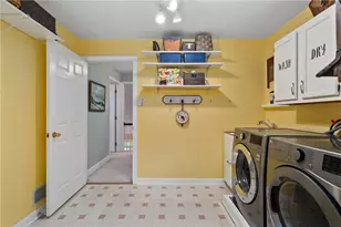 2474 Wedgewood Dr, Pittsburgh, PA 15090 - Photo 35