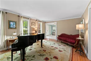 2474 Wedgewood Dr, Pittsburgh, PA 15090 - Photo 7