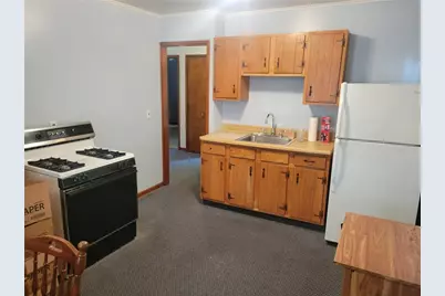 913 Indiana Ave, Farrell, PA 16121 - Photo 5