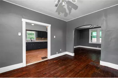 401 Penn Ave, Twp of But SE, PA 16045 - Photo 13