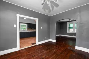 401 Penn Ave, Twp of But SE, PA 16045 - Photo 13