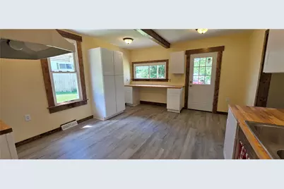5 McKinley Ave, Smith Township, PA 15019 - Photo 3