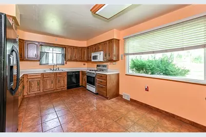 184 Mount Pleasant Rd, Marshall, PA 15086 - Photo 3