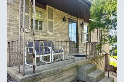 1061 Old Post Rd, South Park, PA 15129 - Photo 3