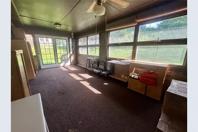 1061 Old Post Rd, South Park, PA 15129 - Photo 15