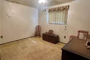 1061 Old Post Rd, South Park, PA 15129 - Photo 23