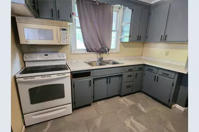 916 Harrison St, New Castle, PA 16101 - Photo 13