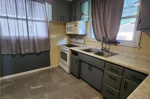 916 Harrison St, New Castle, PA 16101 - Photo 13