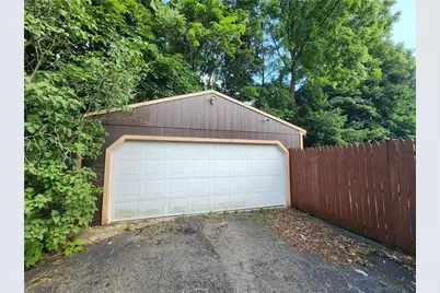 916 Harrison St, New Castle, PA 16101 - Photo 3