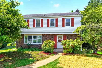 1033 Balmoral Dr, Pittsburgh, PA 15237 - Photo 1