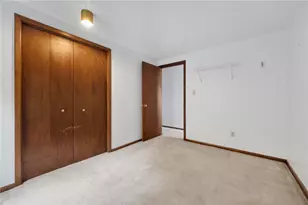 261 Shasta Dr, Pittsburgh, PA 15239 - Photo 11