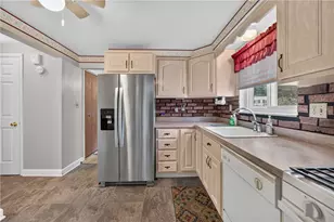 577 Arbor Ln, Pittsburgh, PA 15236 - Photo 15