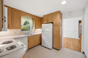 1140 Lakemont Dr, Pittsburgh, PA 15243 - Photo 9