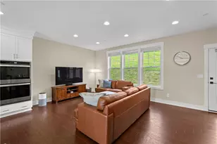208 Kousa Ln, Peters Township, PA 15367 - Photo 5