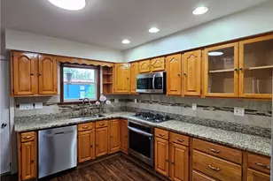 5163 Rosecrest Dr, East Pittsburgh, PA 15201 - Photo 17