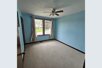 5163 Rosecrest Dr, East Pittsburgh, PA 15201 - Photo 9