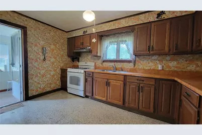385 Maple Avenue, Hooversville Boro, PA 15936 - Photo 5