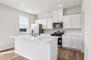 356 Leslie Farms Dr, Connoquenessing Boro, PA 16033 - Photo 9