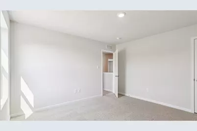 356 Leslie Farms Drive, Connoquenessing Boro, PA 16033 - Photo 17