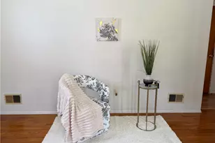 92 Stella Dr, Level Green, PA 15085 - Photo 9