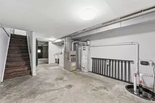 413 Agatha St, Pitcairn, PA 15140 - Photo 27
