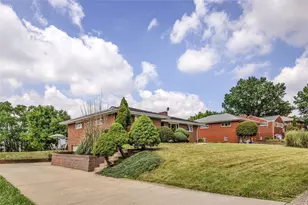 4790 Frich Dr, Pittsburgh, PA 15227 - Photo 3