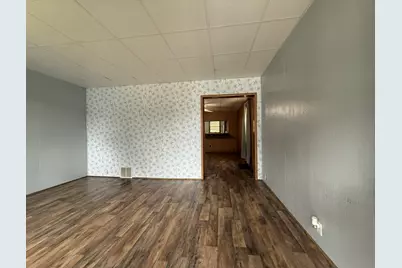 1004 Wallace Street, Vandergrift, PA 15690 - Photo 5