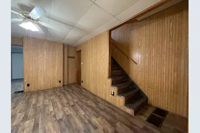 1004 Wallace Street, Vandergrift, PA 15690 - Photo 9
