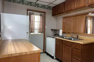 1004 Wallace St, Vandergrift, PA 15690 - Photo 11