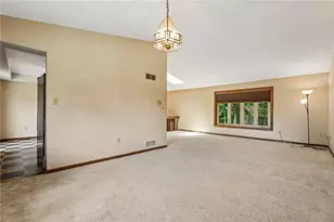 129 Green Forest Dr, Economy, PA 15005 - Photo 9