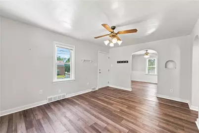 97 1st St, Ross Twp, PA 15229 - Photo 5